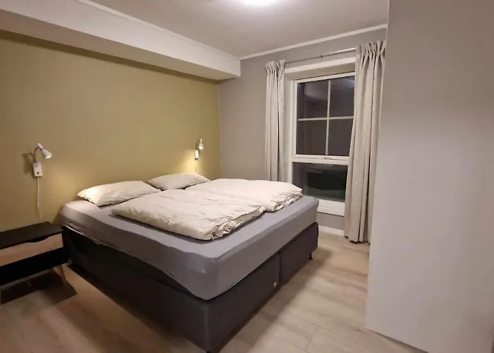 A Modern In Nature's Embrace Casa de Férias