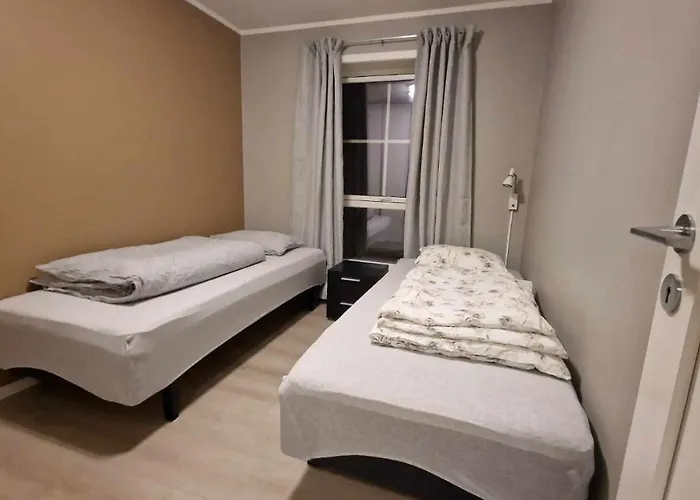 Semesterbostad A Modern In Nature's Embrace *