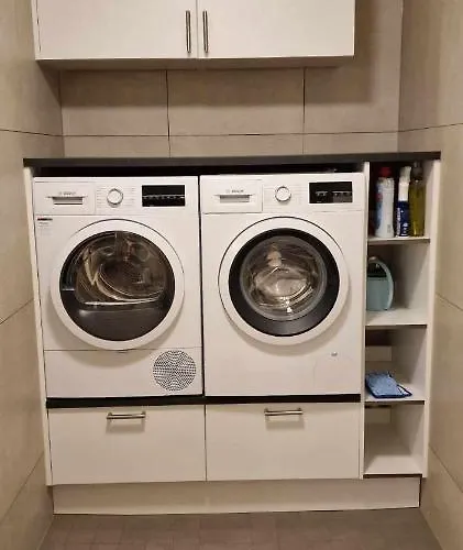 A Modern In Nature's Embrace Semesterbostad